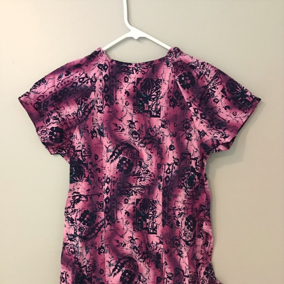 Scrub Top - Picture 4 of 4